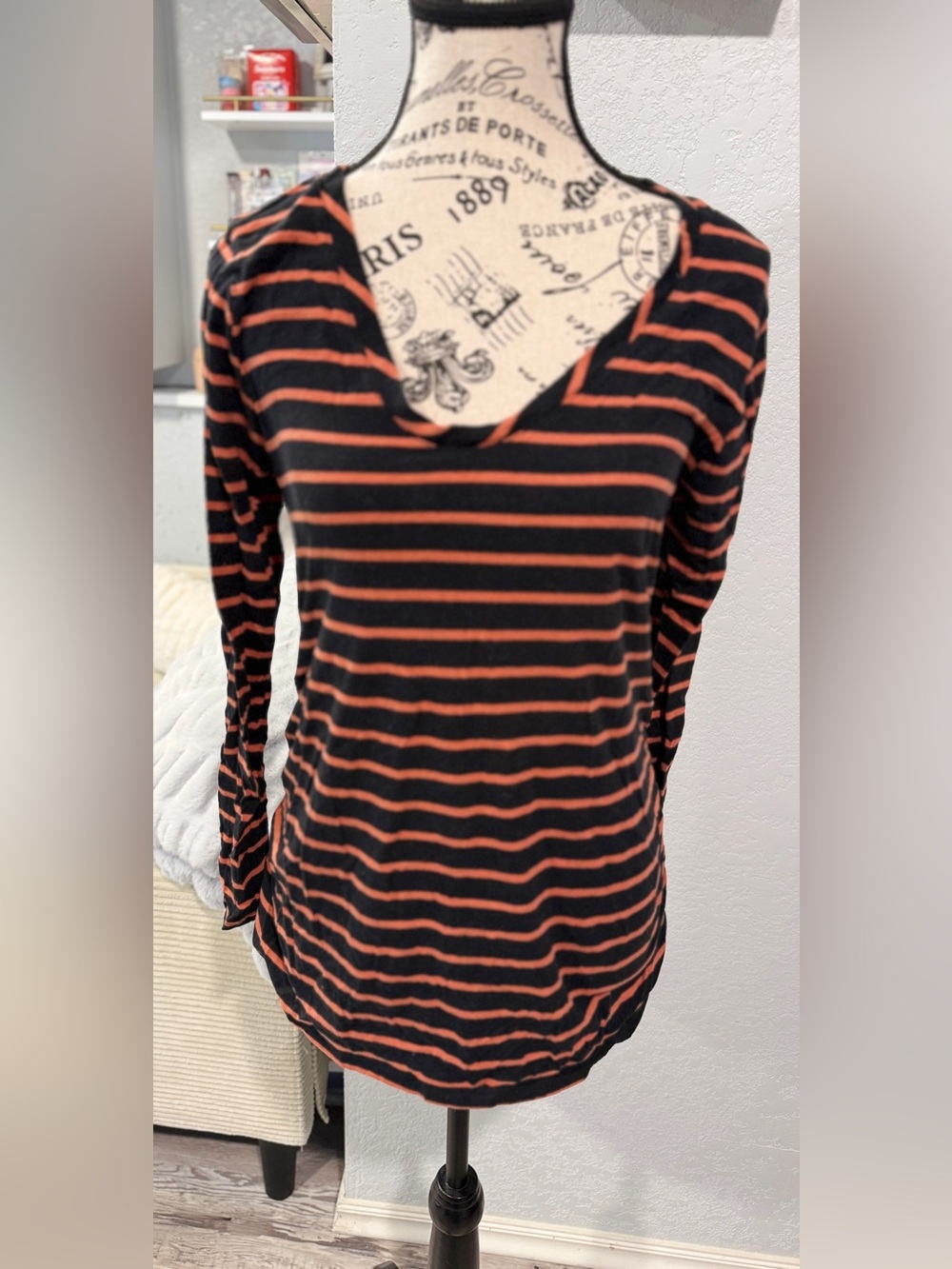 Isabel Maternity Medium Black Orange Stripe Long Sleeve Top Stretch Fall Basic - Picture 2 of 8